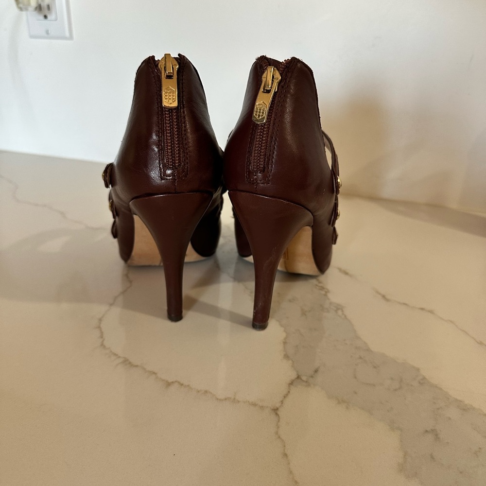 Vince Camuto Brown Leather Women's Shoes - Picture 4 of 5